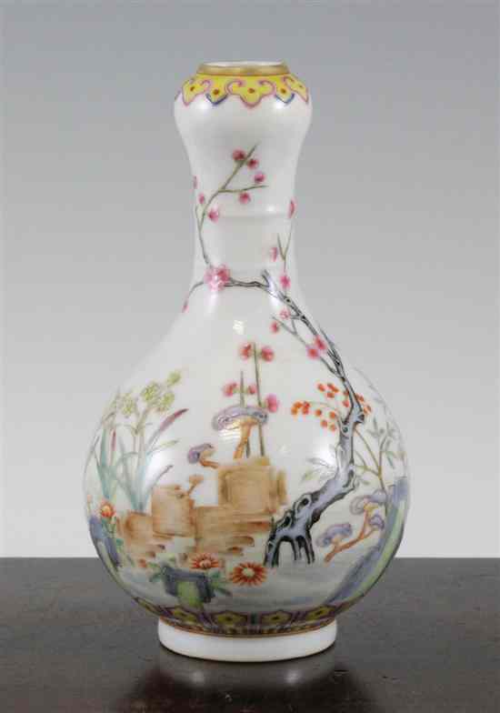 Appraisal: A Chinese famille rose bottle vase Qianlong seal mark but