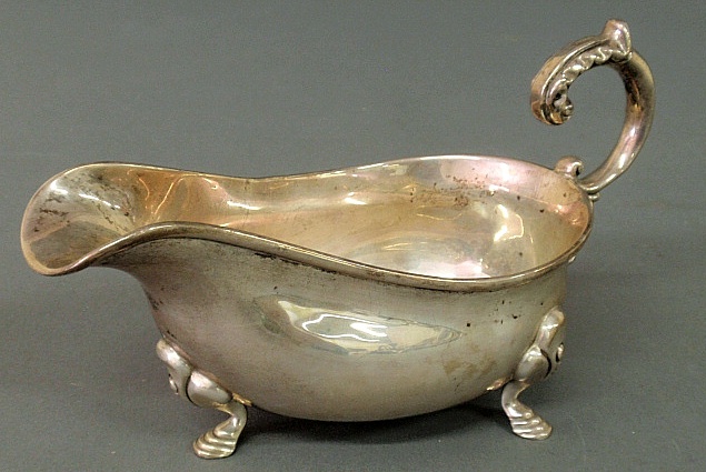 Appraisal: - Sterling silver Queen Anne style gravy boat by Sanborns