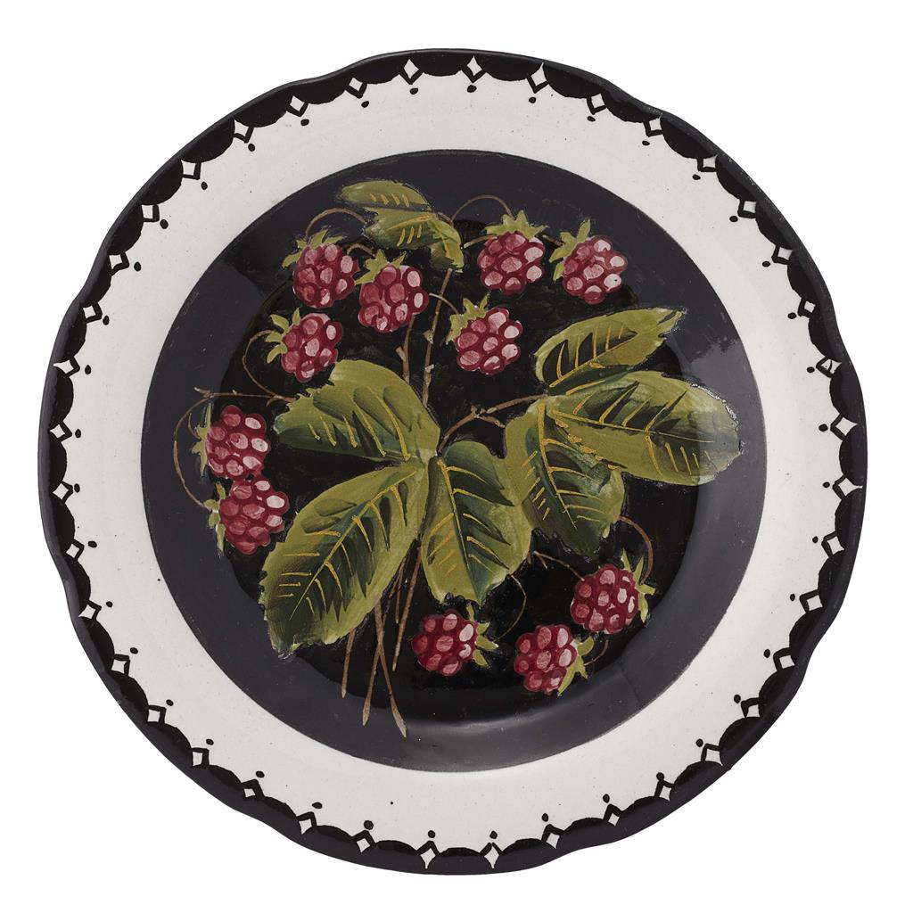 Appraisal: WEMYSS WARE A SIGNED 'RASPBERRIES' GORDON DESSERT PLATE CIRCA decorated