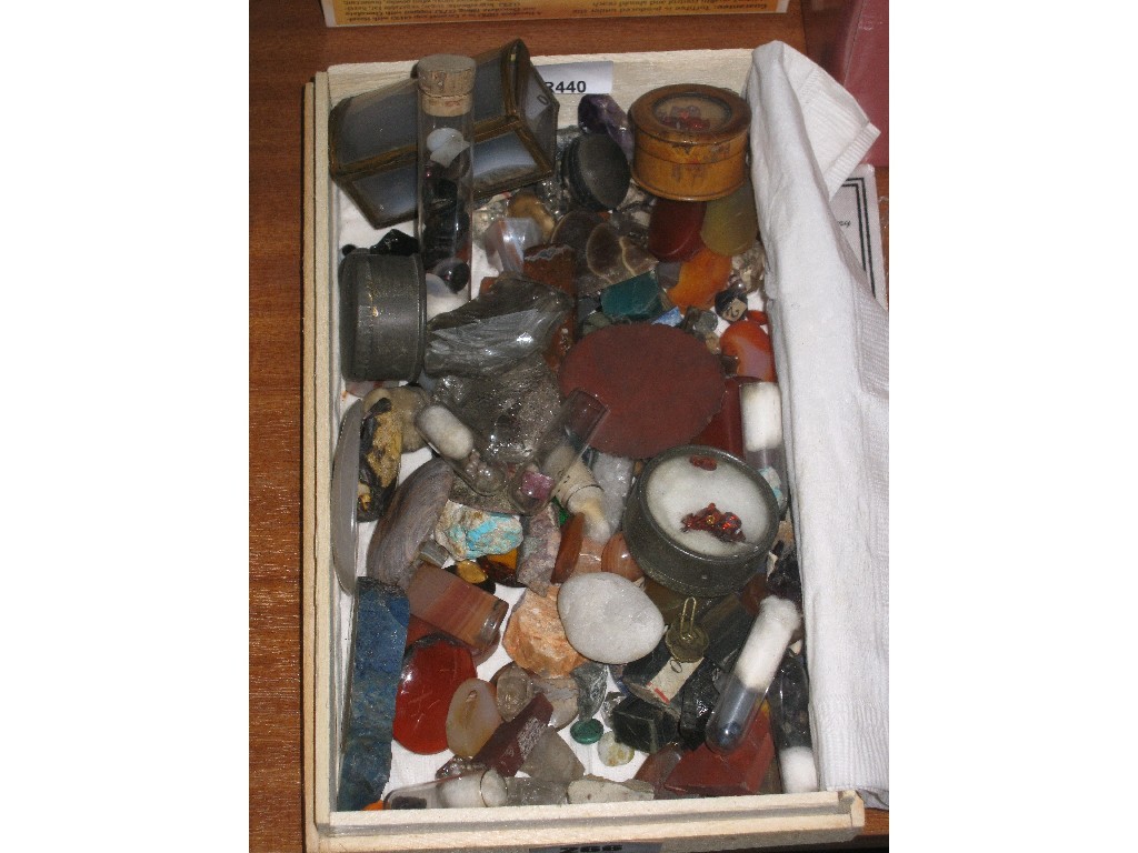 Appraisal: Box of agates and ore samples