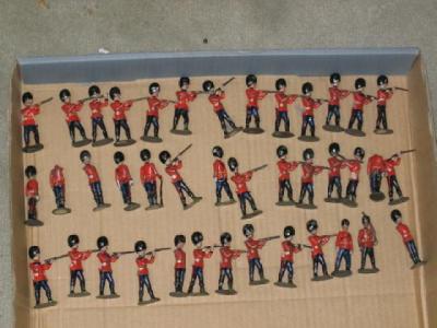 Appraisal: Thirty nine early Britains guardsmen figures P