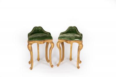 Appraisal: A pair of harpist type stools with buttoned seats and