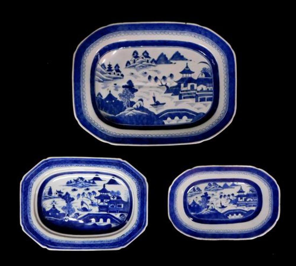 Appraisal: ASIAN Three pieces of Chinese Export porcelain Canton blue and