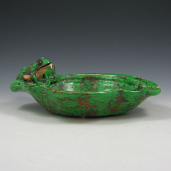 Appraisal: Weller Coppertone lily bowl with frog and good color and