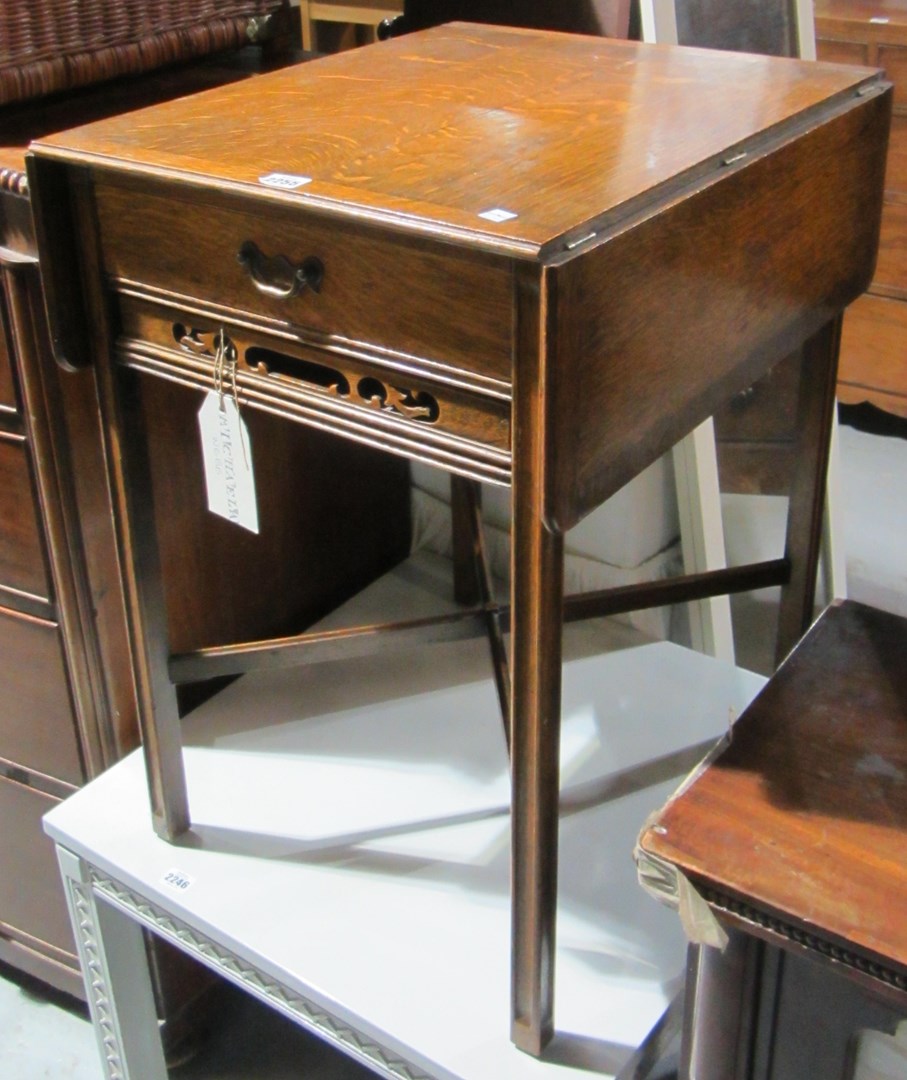 Appraisal: A th century drop flap occasional table