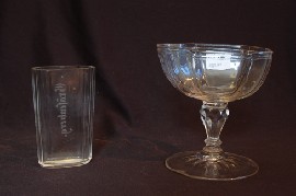 Appraisal: EARLY TH CENTURY COMPORT GLASS INSERT