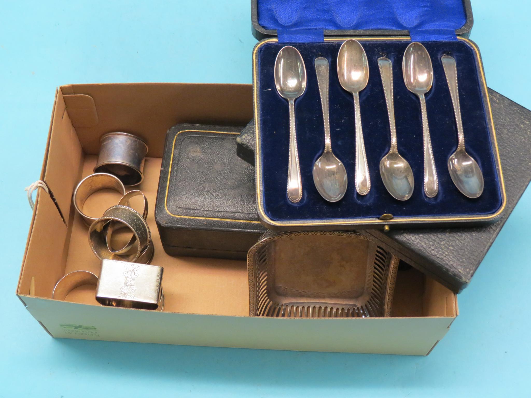 Appraisal: A cased pair of silver salts with server spoons set