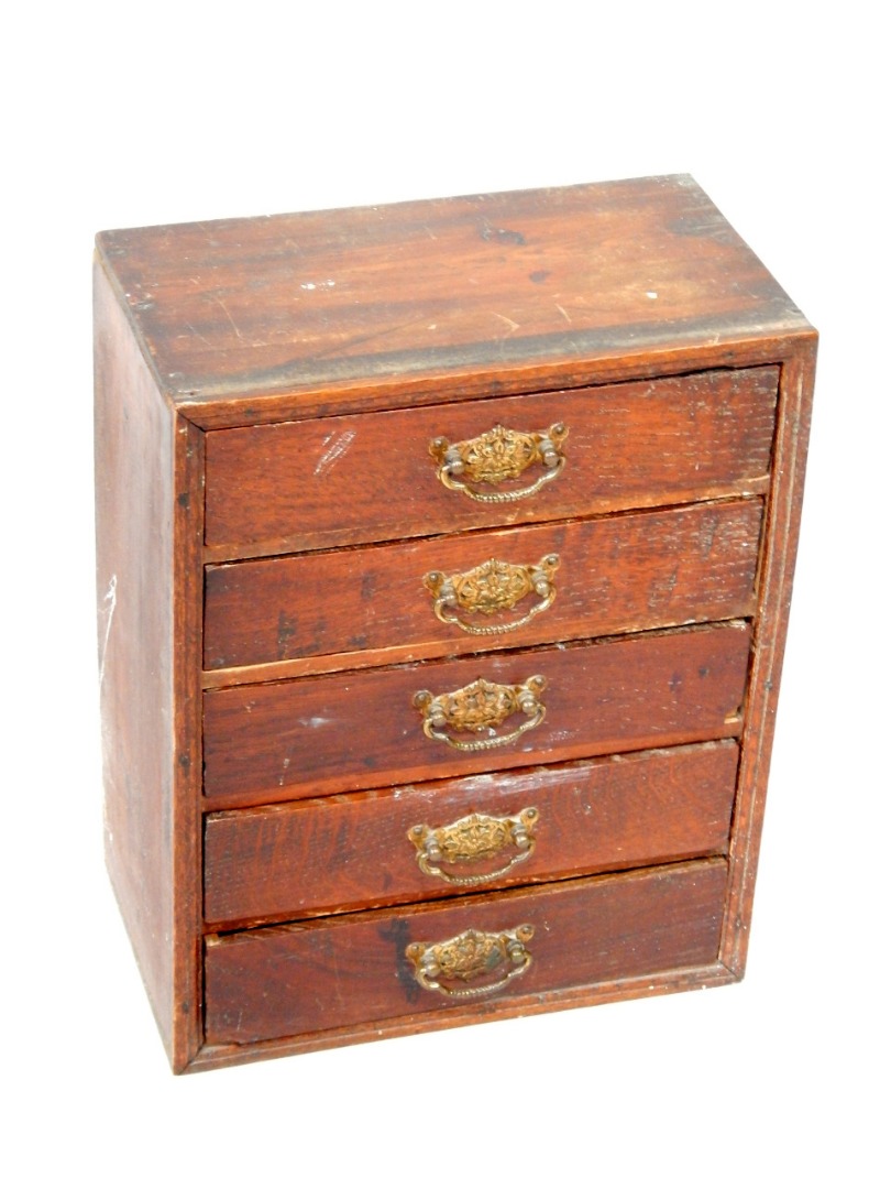 Appraisal: A small nest of five oak drawers with brass handles