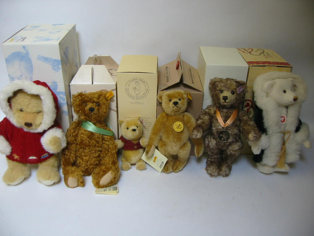 Appraisal: Six Steiff replica bears all with button label in ear