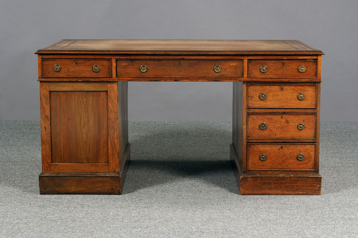 Appraisal: GEORGE III MAHOGANY PARTNER'S DESK WITH LEATHER TOP The rectangular