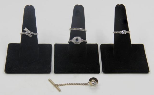 Appraisal: JEWELRY Gold and Diamond Jewelry Grouping Includes a kt white