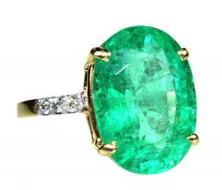 Appraisal: A Ladies Karat Emerald Diamond Ring A Ladies Karat Emerald