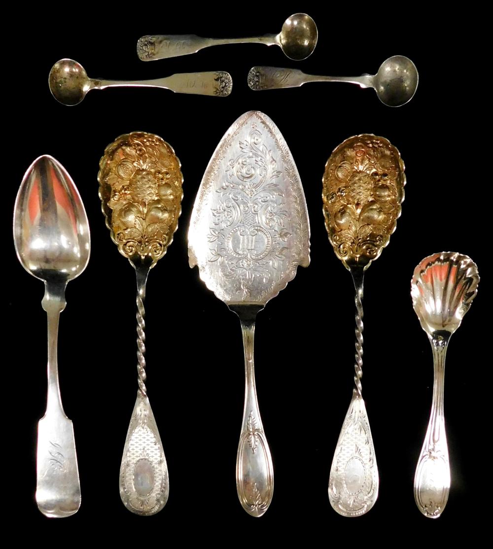 Appraisal: SILVER Eight pieces of silver serving wear including two berry