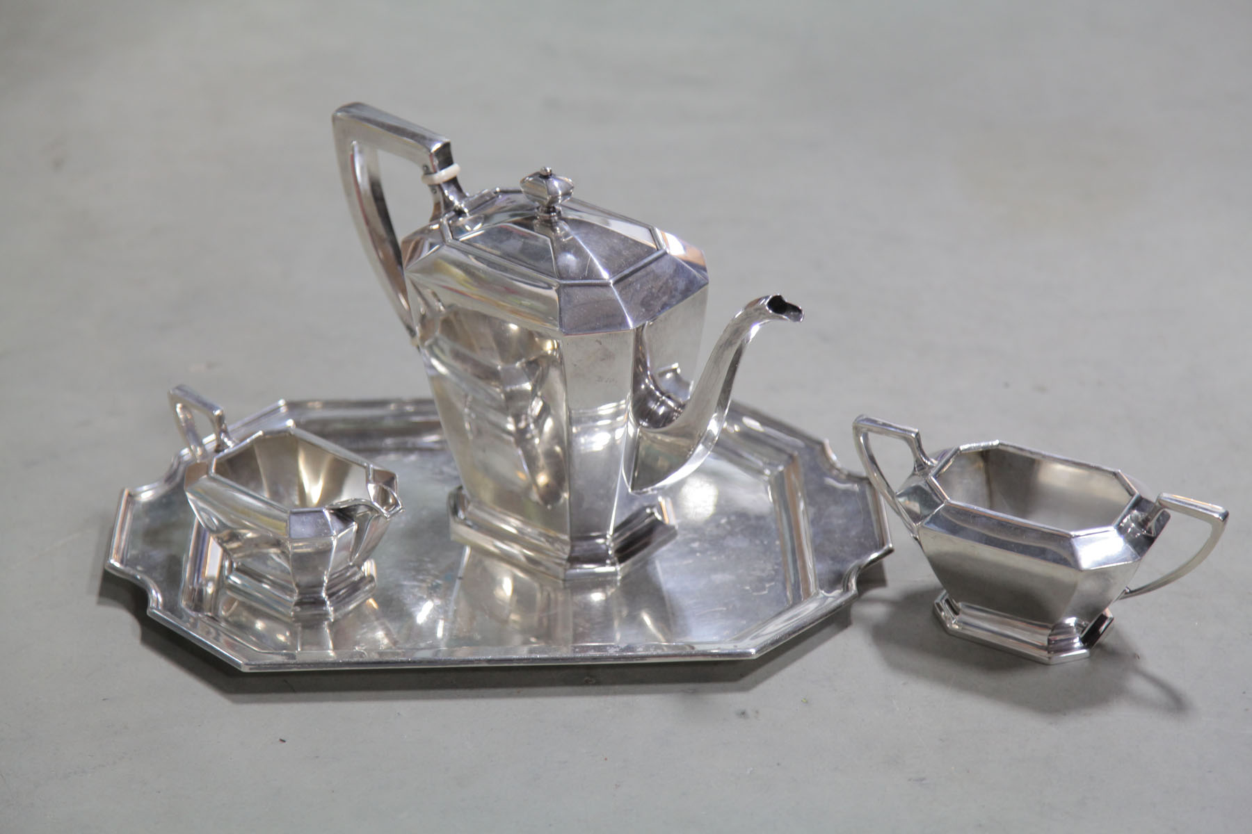 Appraisal: FOUR PIECE STERLING SILVER TEA SET Rhode Island mid th