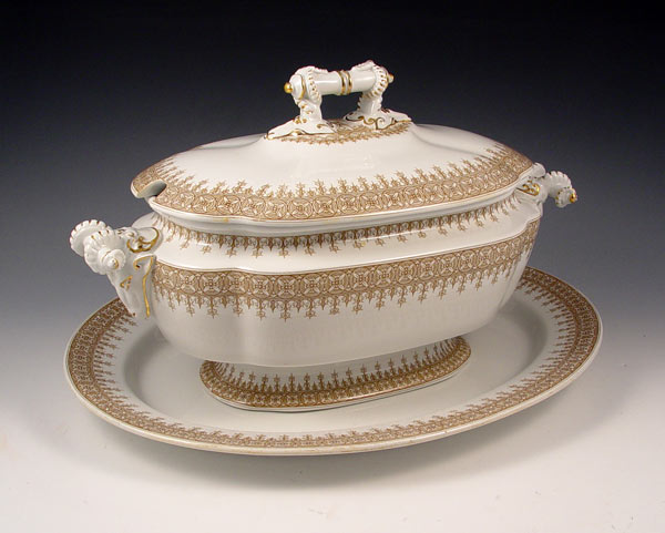 Appraisal: WORCESTER TRANSFERWARE TUREEN AND PLATTER Early 's ram's head tureen