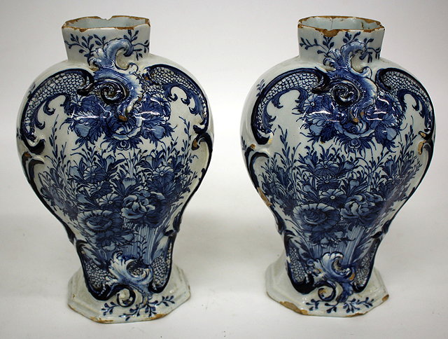 Appraisal: A PAIR OF LATE TH TH CENTURY DUTCH DELFT VASES