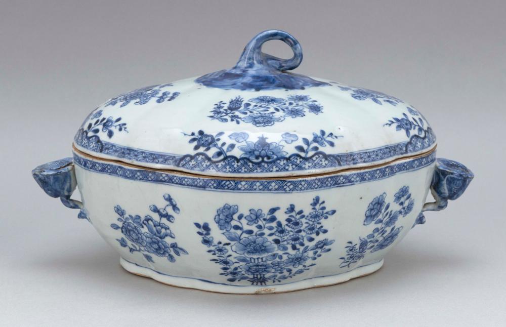 Appraisal: CHINESE EXPORT BLUE AND WHITE PORCELAIN LIDDED TUREEN LATE TH