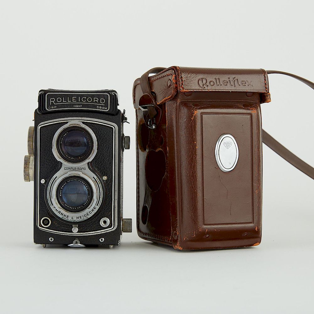 Appraisal: RolleiCord Camera w Carl Zeiss Lens RolleiCord camera with Carl