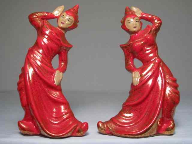 Appraisal: Pair mid-century figures in Siam costume Marked illegibly on base