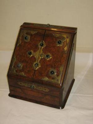 Appraisal: A VICTORIAN BURR WALNUT STATIONERY BOX of sloping oblong form