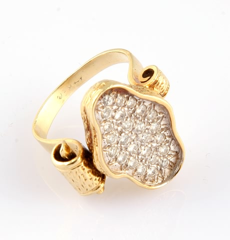 Appraisal: KY Stylized ring mm round diamonds pave set Approx ctw