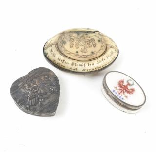 Appraisal: Three Various Snuff Boxes Three various snuff boxes including a