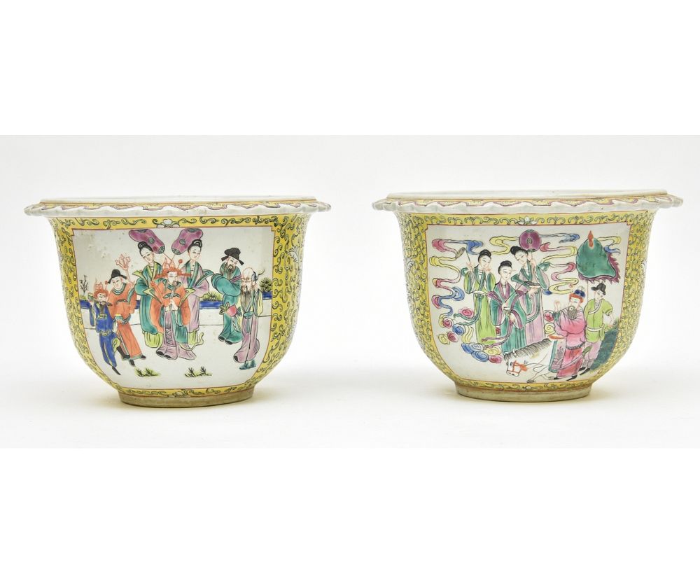 Appraisal: Pair of Chinese Porcelain Planters Pair of Chinese porcelain planters