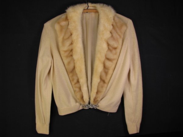 Appraisal: Vintage golden cream color wool sweater with lining and detachable