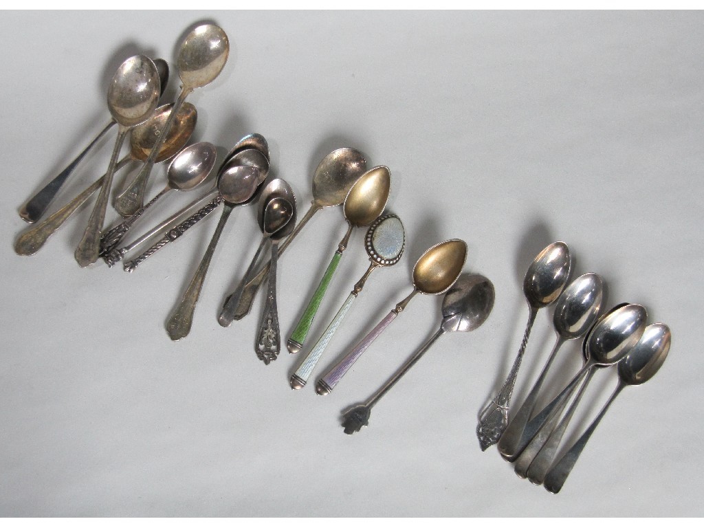 Appraisal: Lot comprising set of six silver spoons London set of