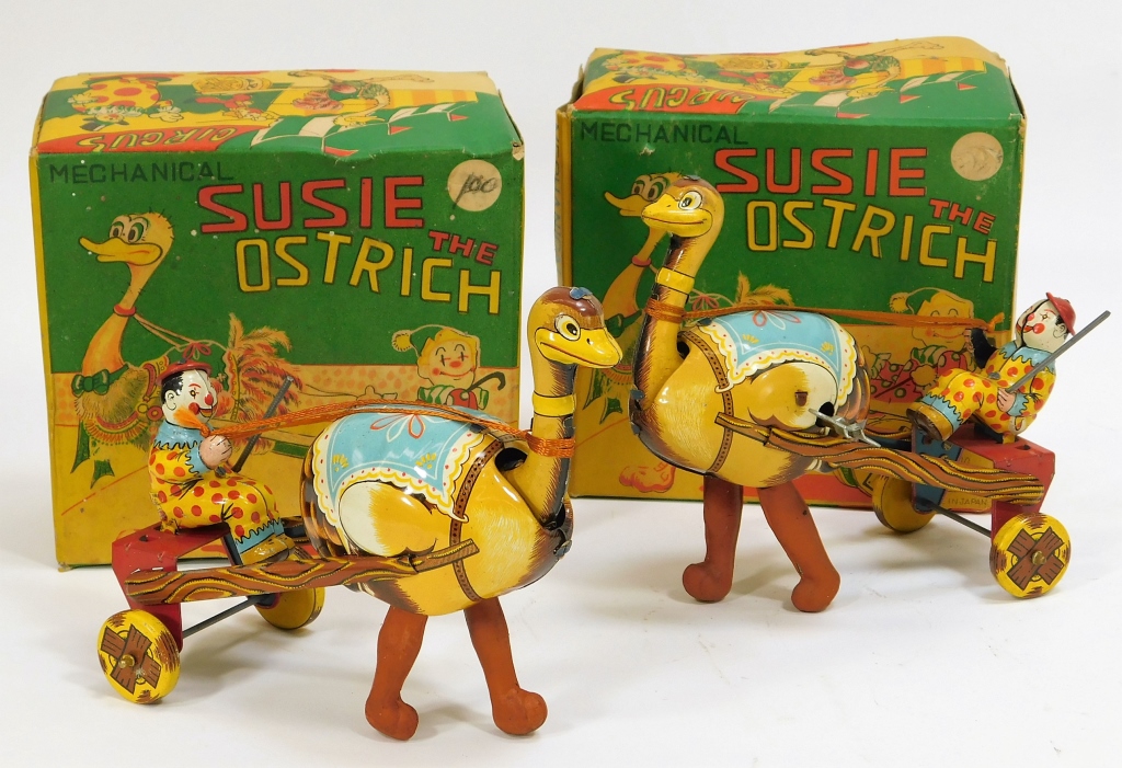 Appraisal: PR SUSIE THE OSTRICH TIN TOY WITH ORIGINAL BOXES Japan