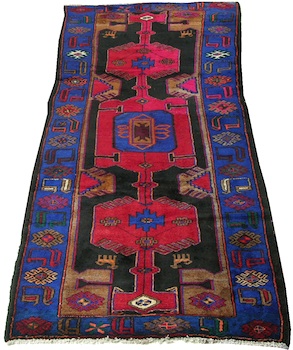 Appraisal: A Hamadan Carpet A Hamadan carpet approx '- x '-