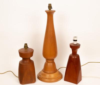 Appraisal: Peter Evans died three turned wood table lamps the largest