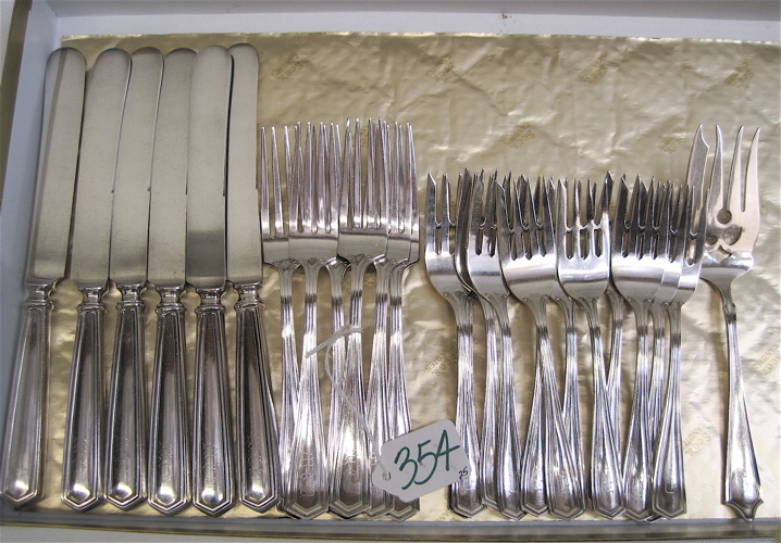 Appraisal: INTERNATIONAL SILVER CO STERLING FLATWARE SET pieces in the Brandon