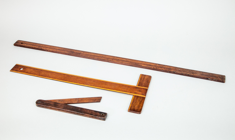 Appraisal: INLAID OAK STRAIGHT EDGE A T-SHAPED MEASURE AND A SHORT