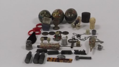 Appraisal: A quantity of dolls' house miniature sundries