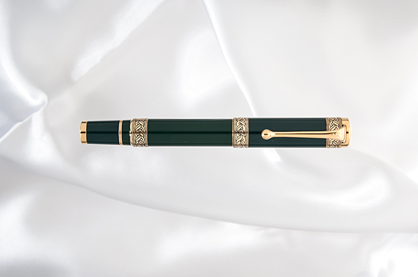 Appraisal: Aurora Dante Alighieri Limited Edition fountain pen This pen is