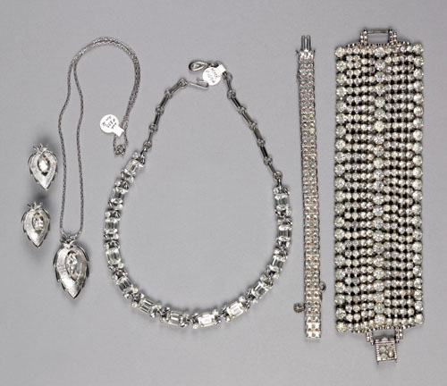 Appraisal: Rhinestone jewelry to include a Lisner necklace a wide Garne