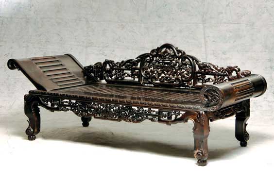 Appraisal: CHINESE ROSEWOOD DAYBED Chinese carved rosewood daybed with an openwork