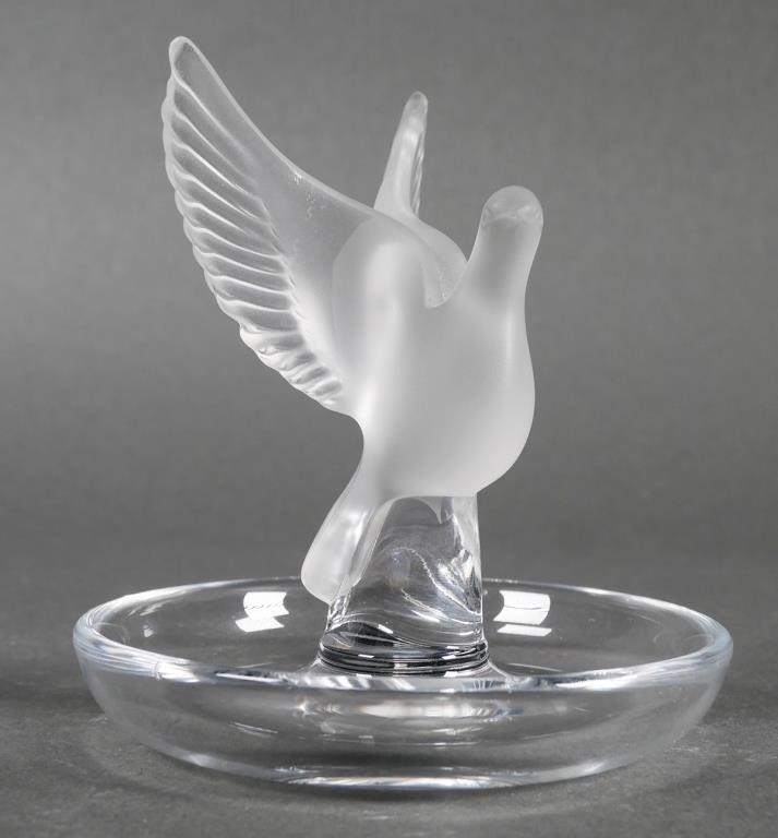 Appraisal: Lalique Thalie crystal bird ring dish Dove has small chip