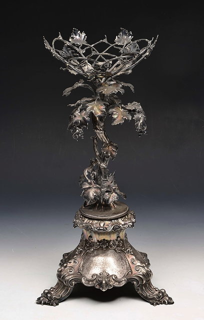 Appraisal: A VICTORIAN SILVER TABLE CENTRE PIECE of trailing grapevine form