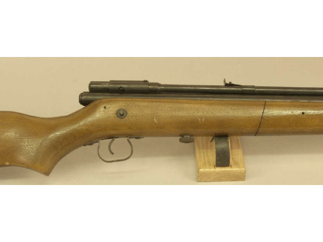 Appraisal: Crossman Model cal Pellet rifle excellent Estimate -