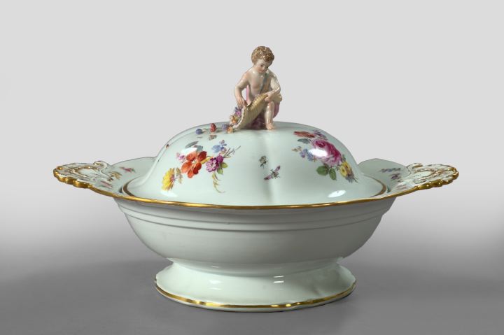 Appraisal: Meissen Porcelain Covered Vegetable Tureen first quarter th century of