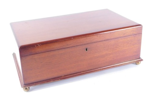 Appraisal: An Edwardian mahogany box with plain interior on brass ball