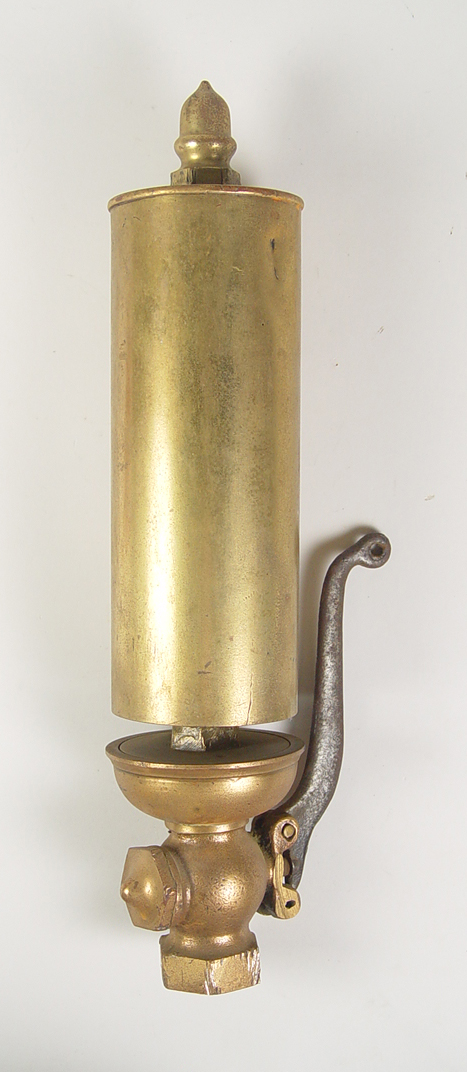 Appraisal: Brass Steam Whistle Single note whistle with acorn finial and