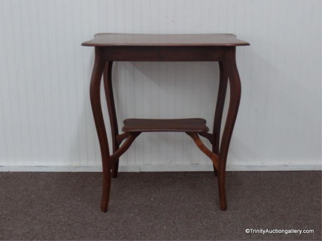 Appraisal: 's Mahogany Lamp Table w Shelf This is for a