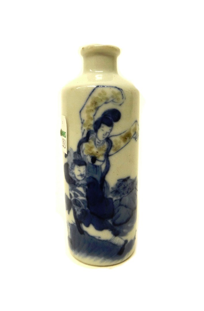 Appraisal: A Chinese blue and white porcelain cylindrical snuff bottle late