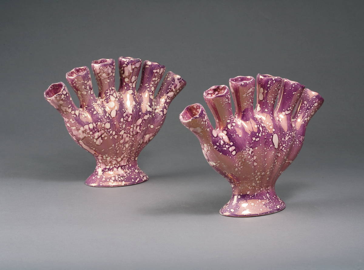 Appraisal: PAIR OF SUNDERLAND MOTTLED PINK LUSTRE SIX-FINGER TULIP VASES CIRCA