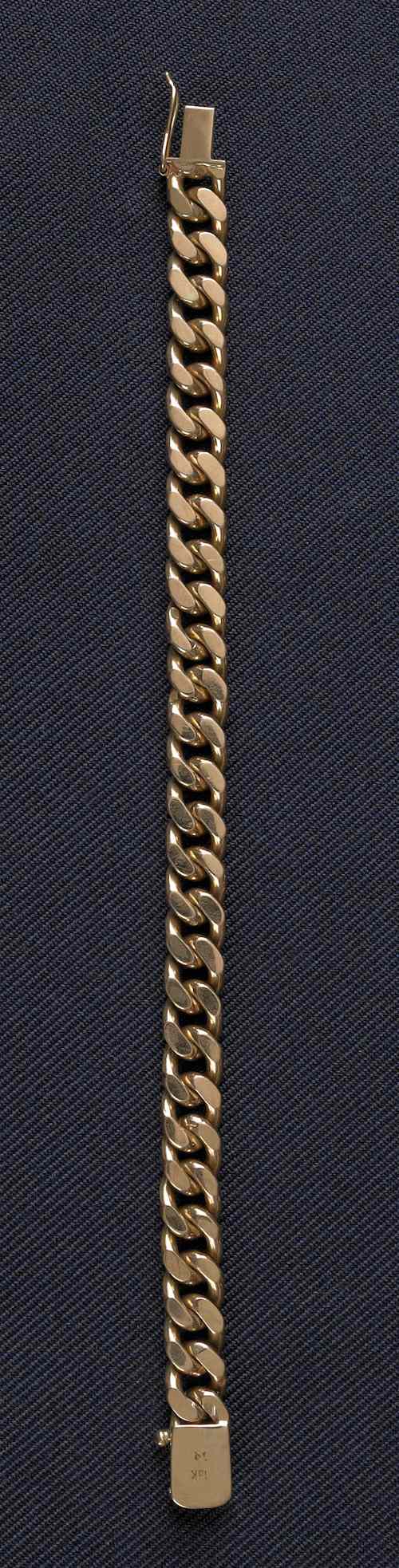 Appraisal: K yellow gold curb link bracelet dwt