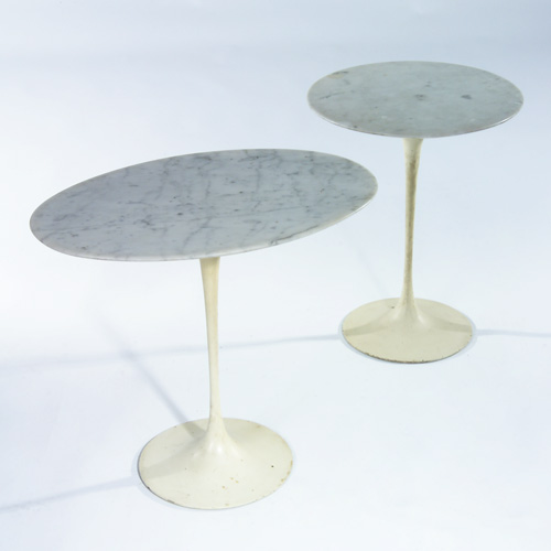 Appraisal: EERO SAARINEN KNOLL Two Pedestal Group side tables with white