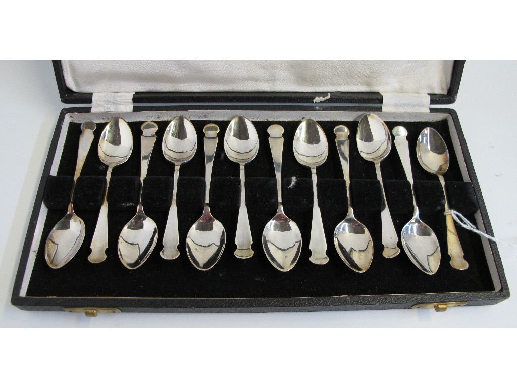 Appraisal: Cased set of twelve silver spoons Sheffield